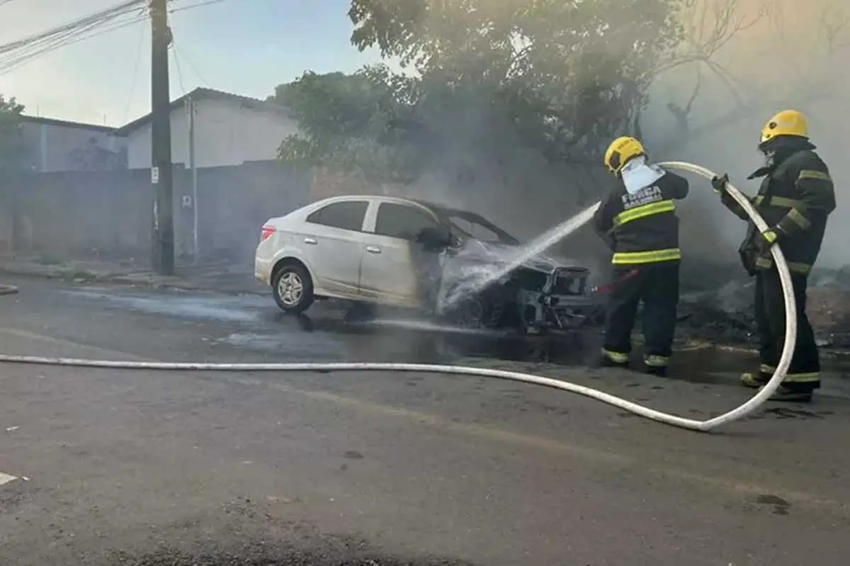 Carro em chamas2