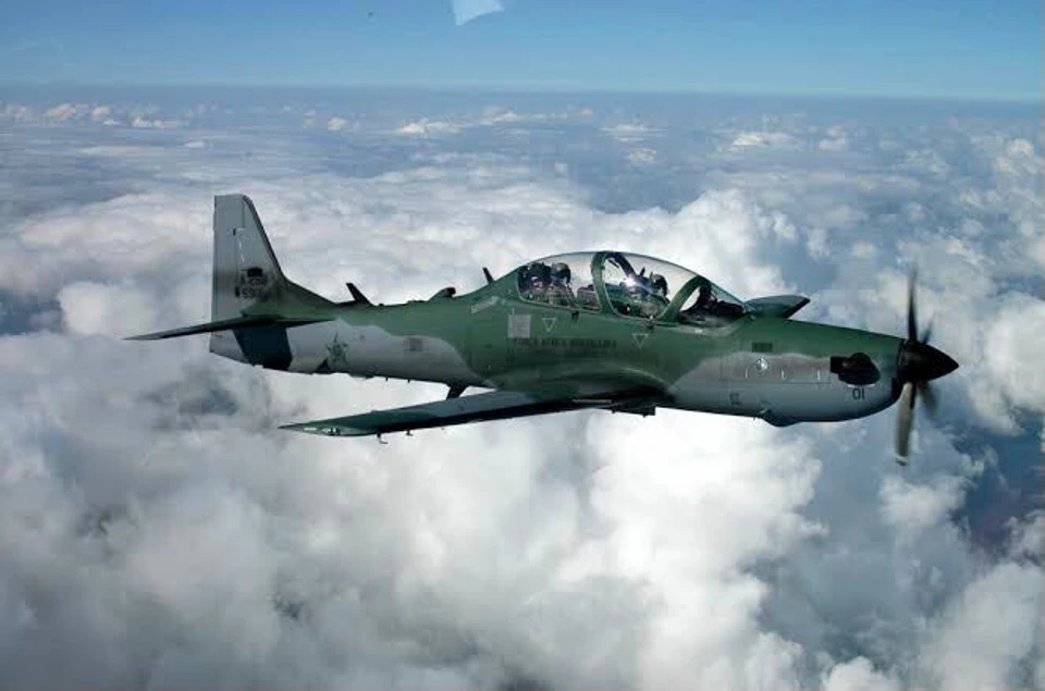 392ef339 aviao fab
