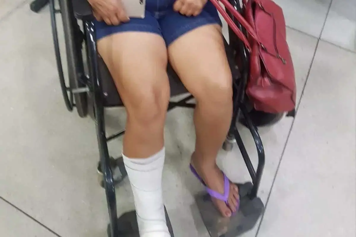 mulher passa por cirurgia