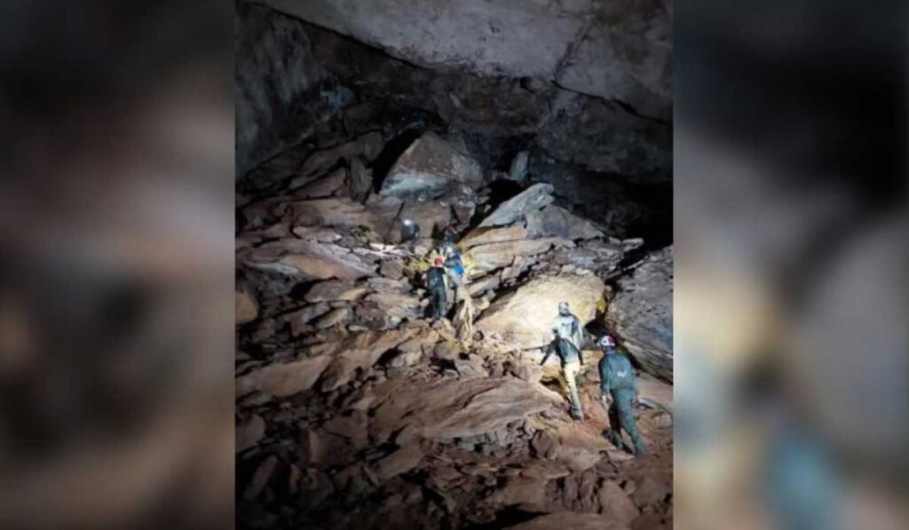 Caverna em Goiás abriga o maior lago subterrâneo da América Latina