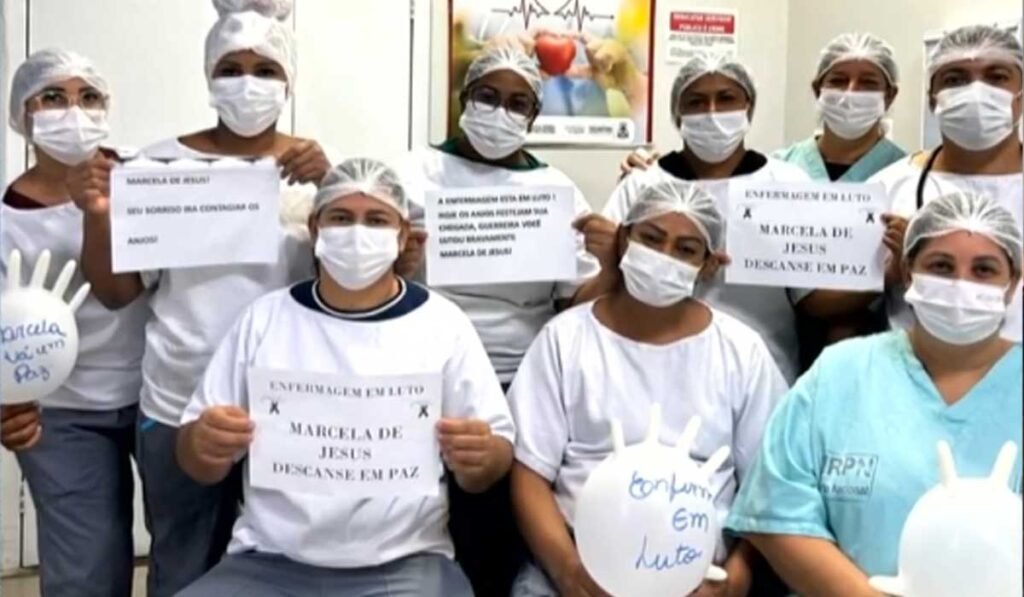 Funcionários de hospital em Goiânia prestam homenagem a técnica de enfermagem morta em acidente entre balsas em Porto Nacional