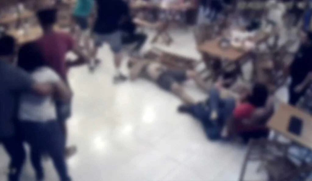 PM é morto a tiros por outro policial durante briga generalizada em bar em Goiás