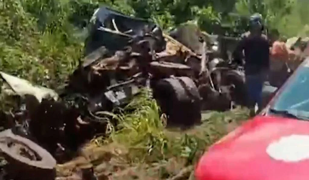 Batida envolvendo duas carretas deixa mortos e feridos na BR-226, no norte do Tocantins