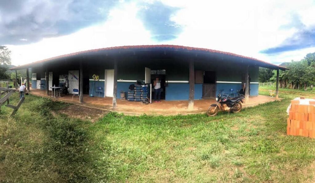 Escola municipal que funciona em “baia de animais” é alvo de recomendação do MP do Tocantins