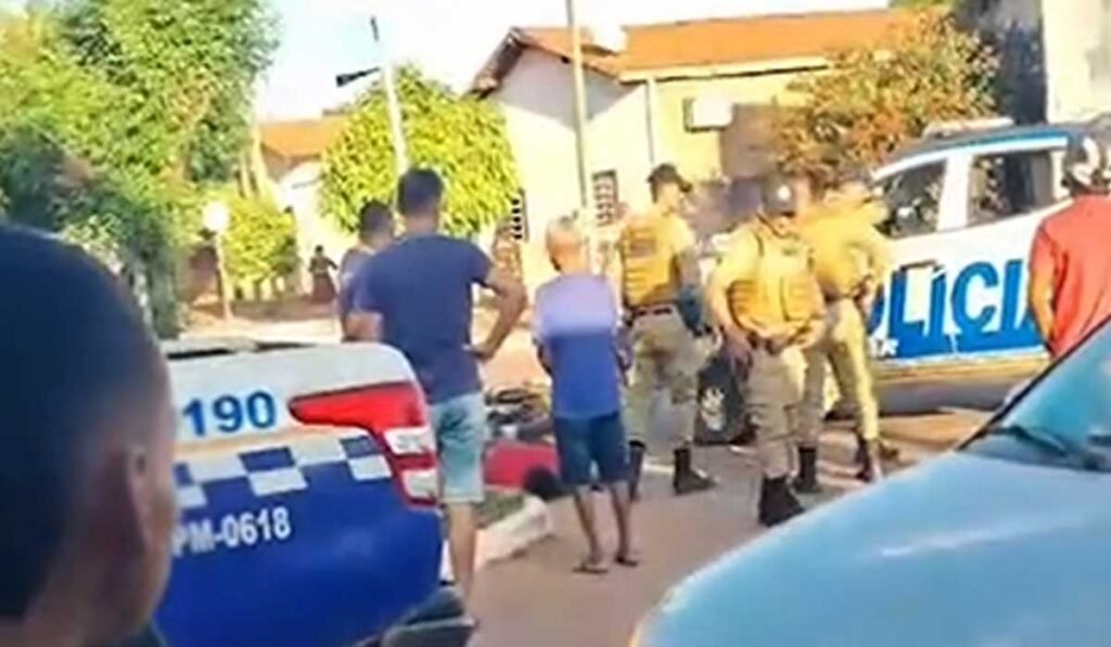 Homem fica ferido após acidente envolvendo viatura da PM e moto no norte do Tocantins