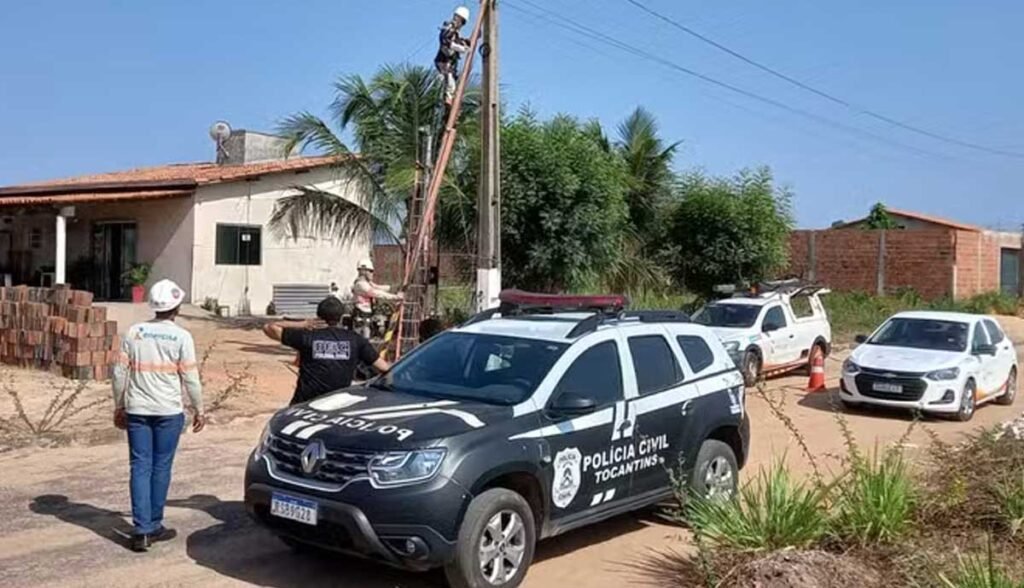 Ação policial encontra 'gatos de energia' em lojas e até clínica de estética