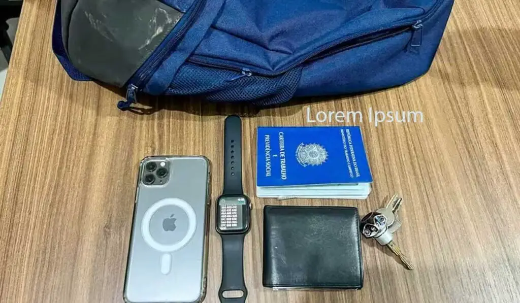 Disfarçados, policiais prendem 13 pessoas por tentativa de fraude em concurso público.